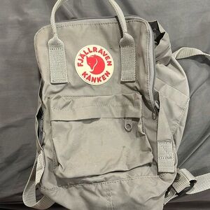 USED GREAT CONDITION Fjallraven Kanken Small Backpack
